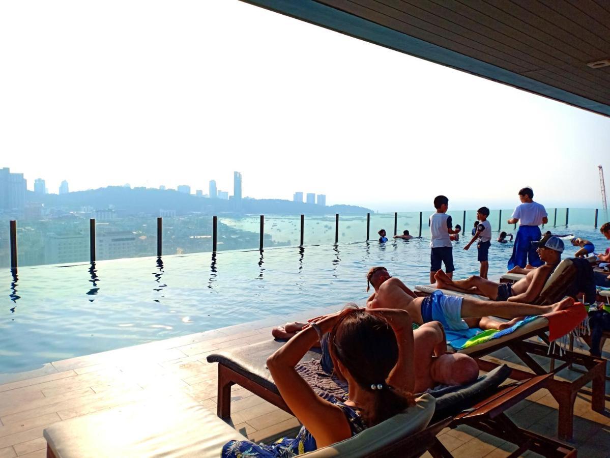 The Base Horizon Central Pattaya Extérieur photo